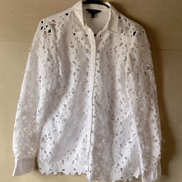 Banana Republic Tops - Banana Republic Classic White Blouse. Lace front. Size S.